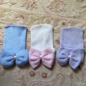 Newborn hats for girls with bow. New
